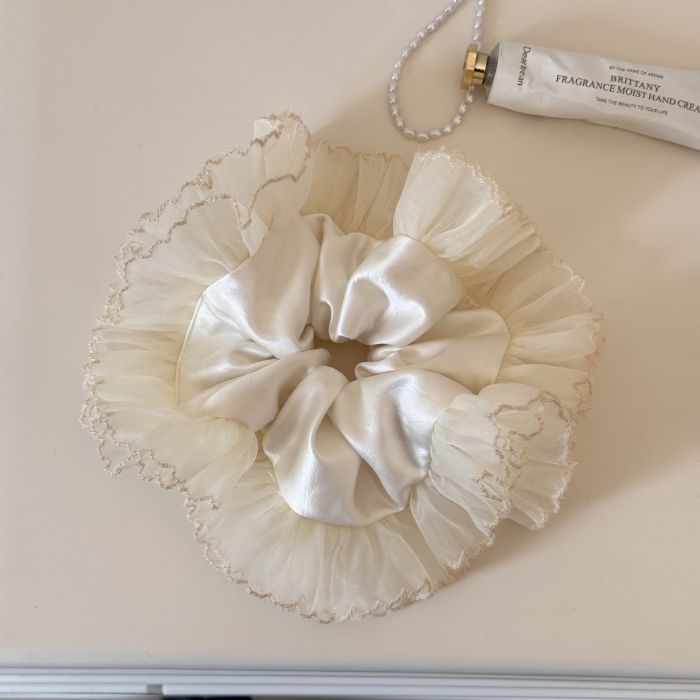 Korean-Style Lace Scrunchie - Elegant Hair Accessory for Bun & Ponytail