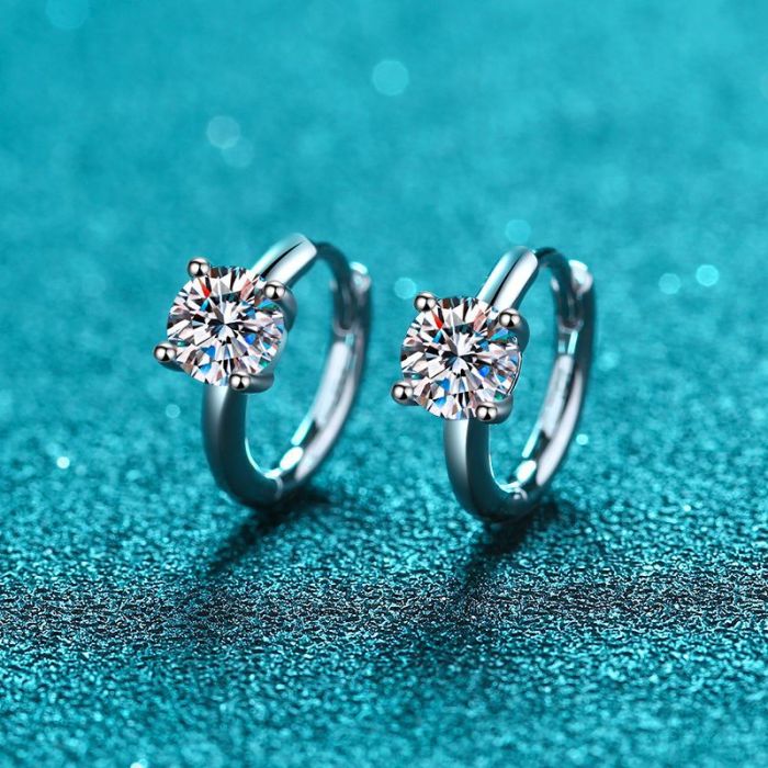 Xin Deyi 925 Sterling Silver Moissanite Stud Earrings - Classic Four-Prong Minimalist Design