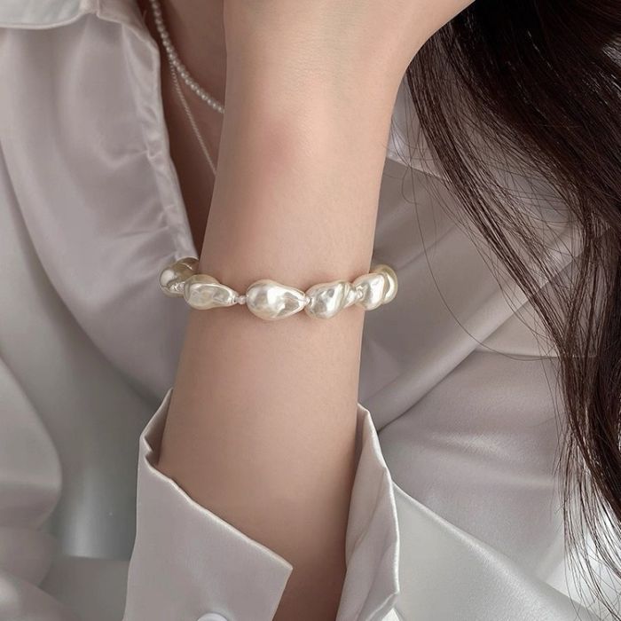 Crystal Baroque Pearl Bracelet for Women - Elegant Geometric Design Lightweight Luxury Jewelry