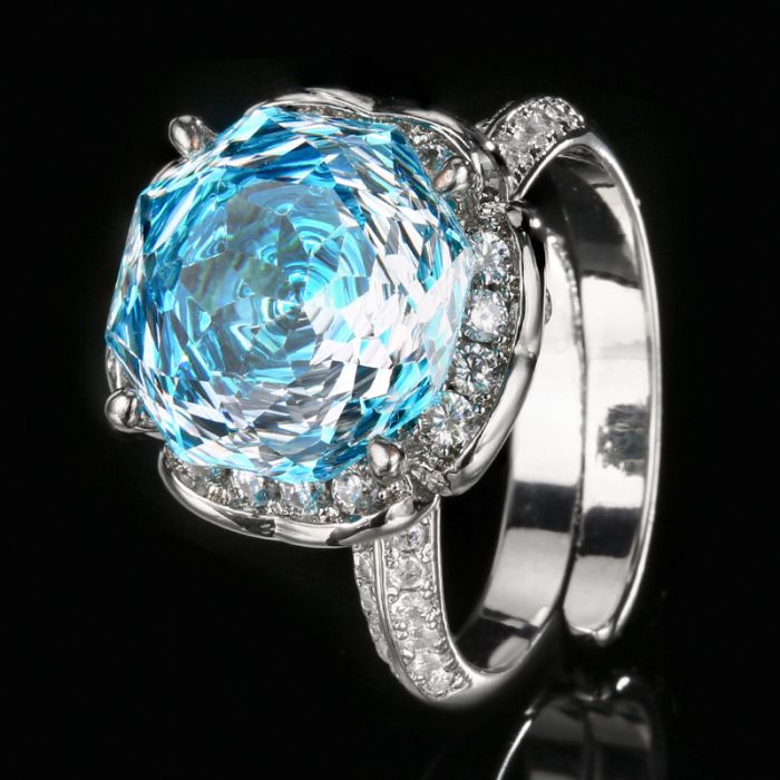 12mm Rose-Cut Blue Gemstone Statement Ring - Gold Plated Vintage Fashion Jewelry for Women
