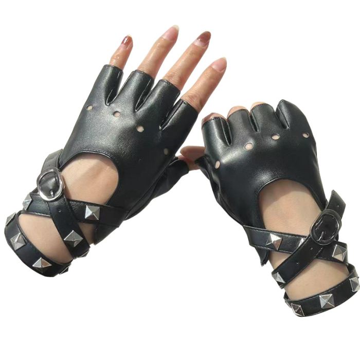 Women's Punk Dance Gloves with Studs and Chains - Half-Finger Performance Gloves for Pole Dance, Street Dance & Stage Shows