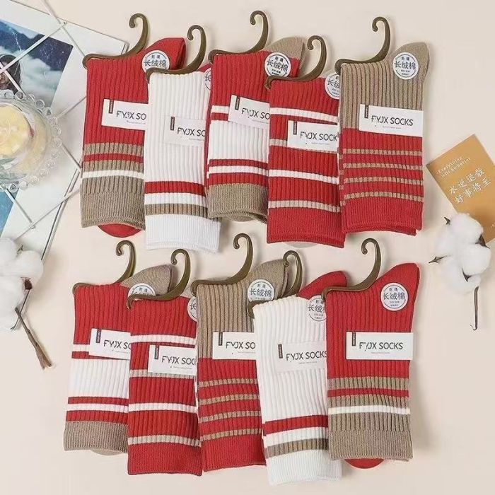 Women's Thermal Cotton Blend Crew Socks - Moisture-Wicking Winter Warmth