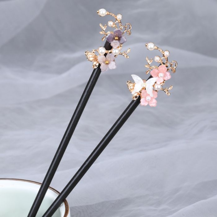 Retro Butterfly Wooden Hair Pin - Traditional Chinese Style Hair Accessory