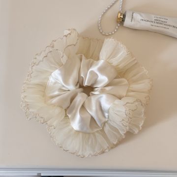 Korean-Style Lace Scrunchie - Elegant Hair Accessory for Bun & Ponytail