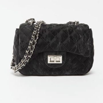 Women's Quilted Chain Crossbody Bag - Classic Small Square Shoulder Purse with Diamond Pattern