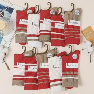 Women's Thermal Cotton Blend Crew Socks - Moisture-Wicking Winter Warmth