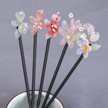 Traditional Chinese Wooden Hairpin - Vintage Floral Handcrafted Hair Stick for Hanfu & Qipao Styling