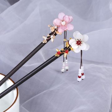 Traditional Chinese Wooden Hairpin with Tassel - Vintage Hanfu Hair Accessory