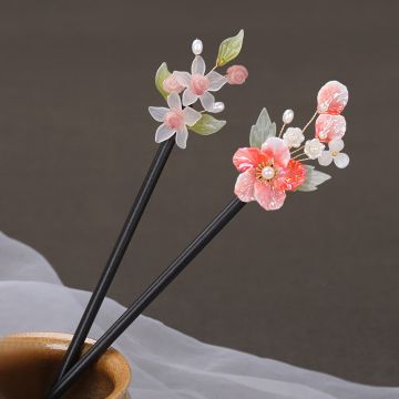 Handcrafted Wooden Hair Pin with Tassel - Chinese Style Vintage Hair Stick for Hanfu & Cheongsam