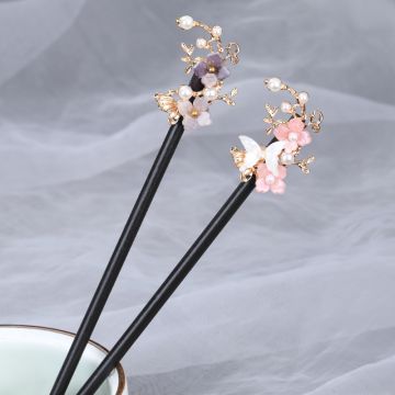 Retro Butterfly Wooden Hair Pin - Traditional Chinese Style Hair Accessory