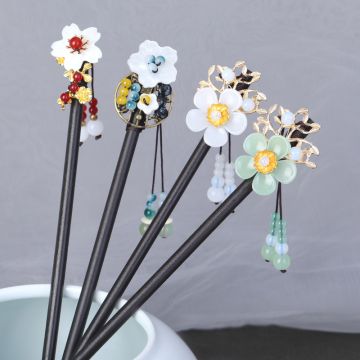 Traditional Chinese Wooden Hairpin with Tassel - Elegant Ancient Style Hair Stick for Hanfu & Cheongsam